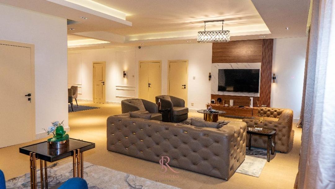Sujimoto Residences Macdonald Lagos Extérieur photo