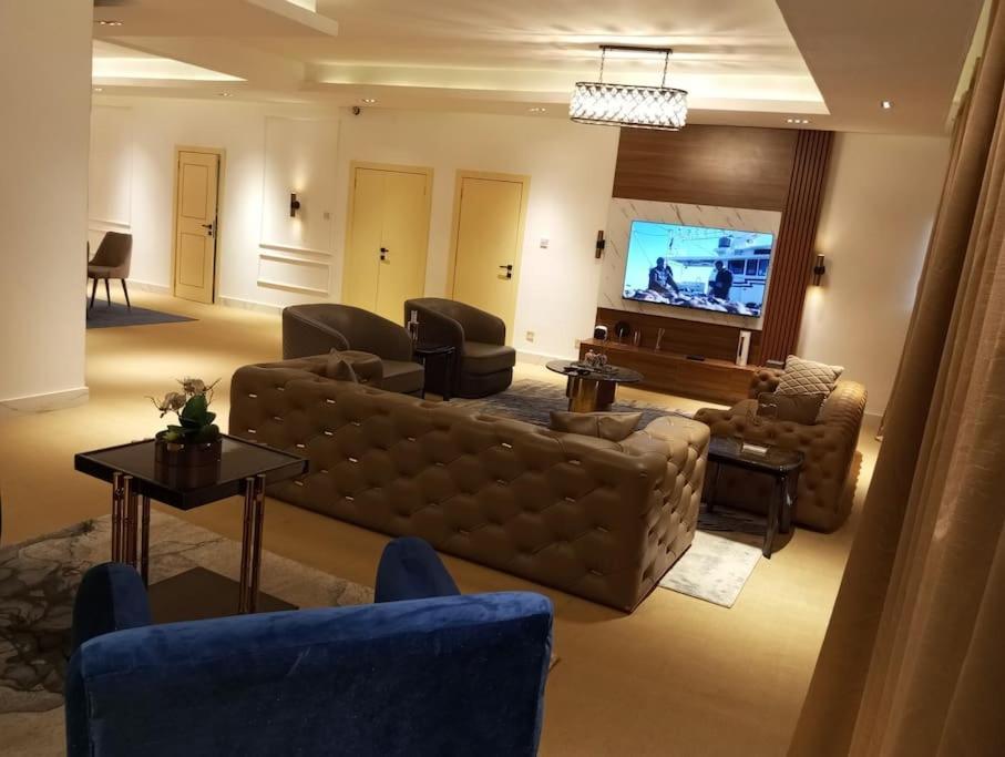 Sujimoto Residences Macdonald Lagos Extérieur photo