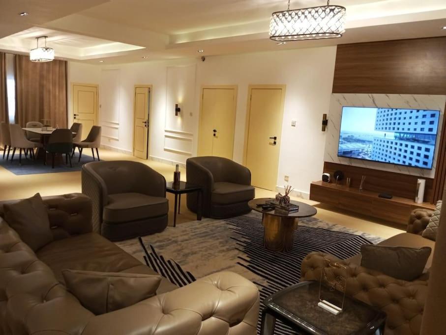 Sujimoto Residences Macdonald Lagos Extérieur photo